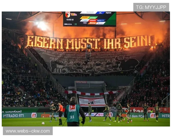 纽卡斯尔联3-0埃因霍温，伊萨克抢点推射破门终结三轮不胜